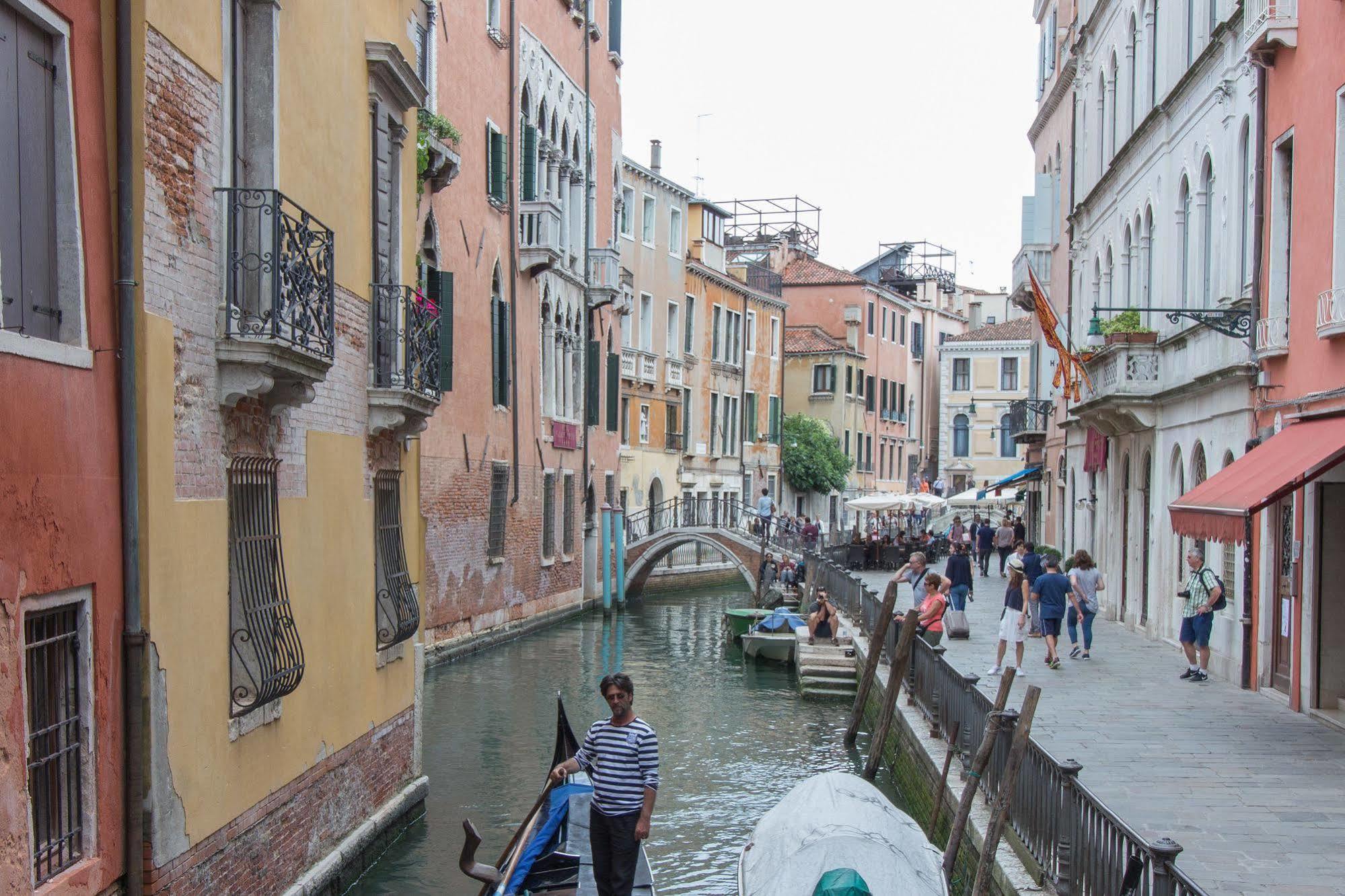 De L'osmarin Suites Venecia