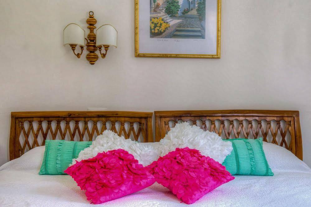 De L'osmarin Suites Pensión